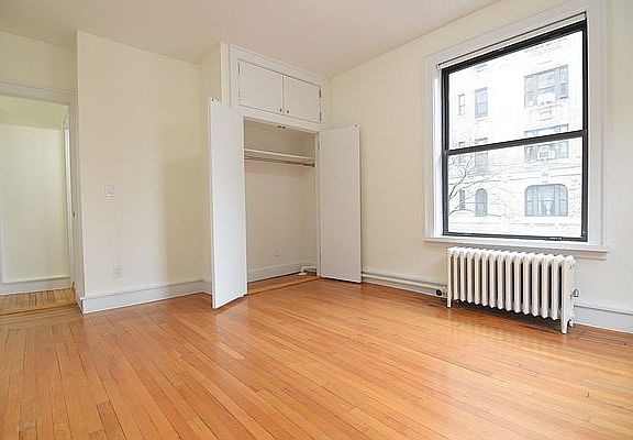 4th image of 803 W 180th St APT 24