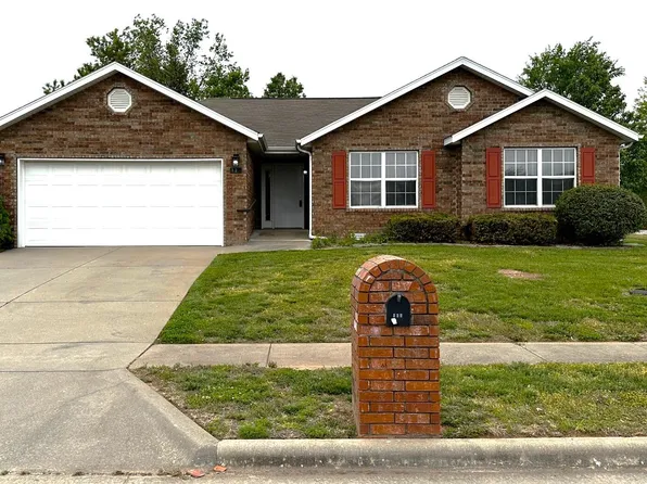 723 S Hazelnut Avenue, Springfield, MO 65802