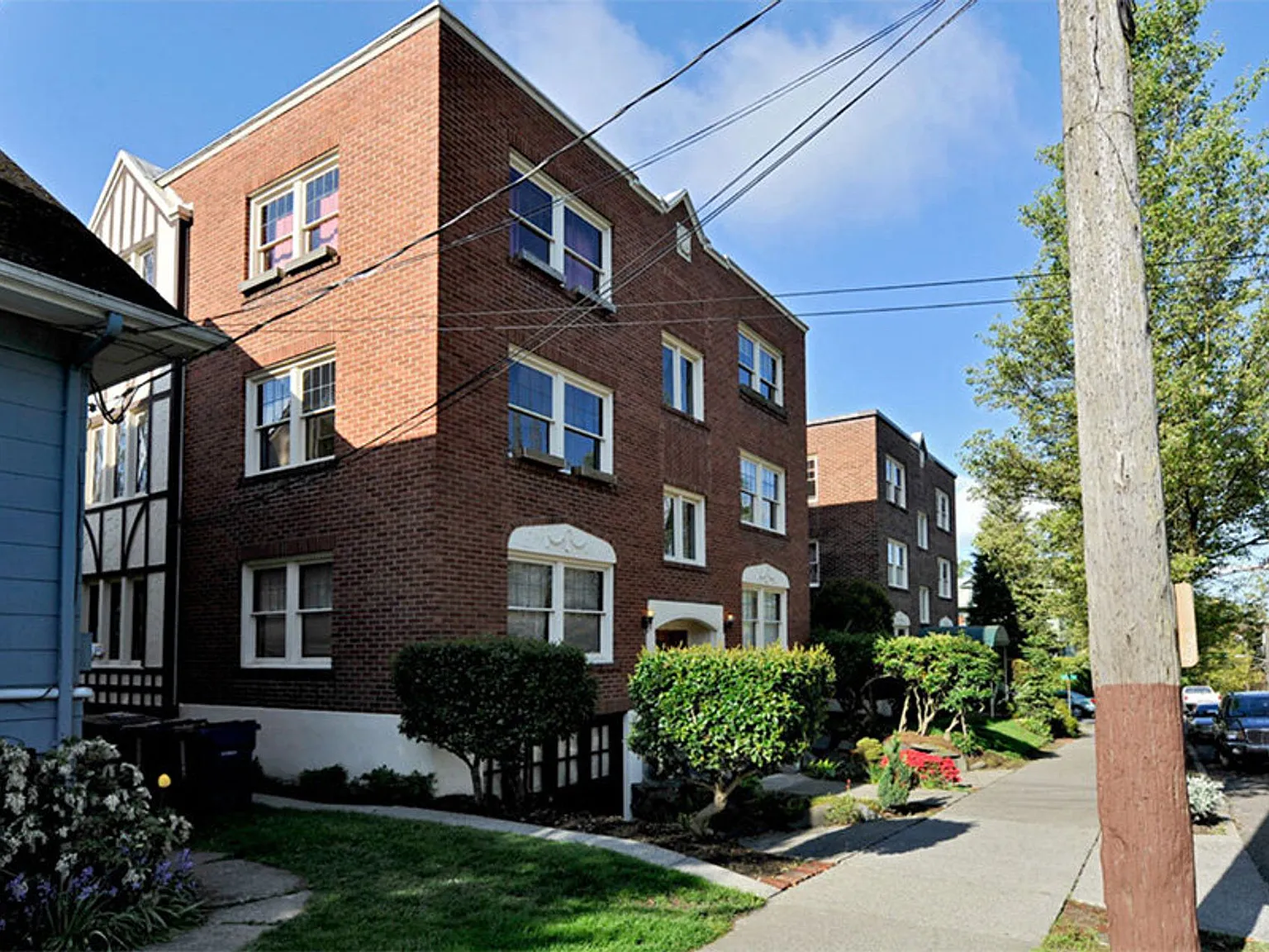 Crest Apartments — Photo 4