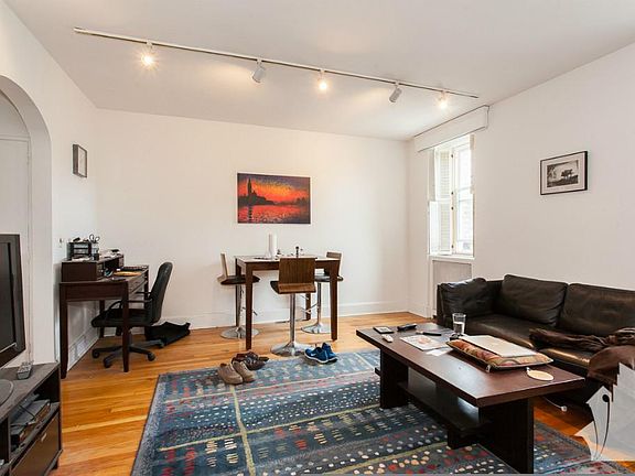 4th image of 1849 N Lincoln Ave