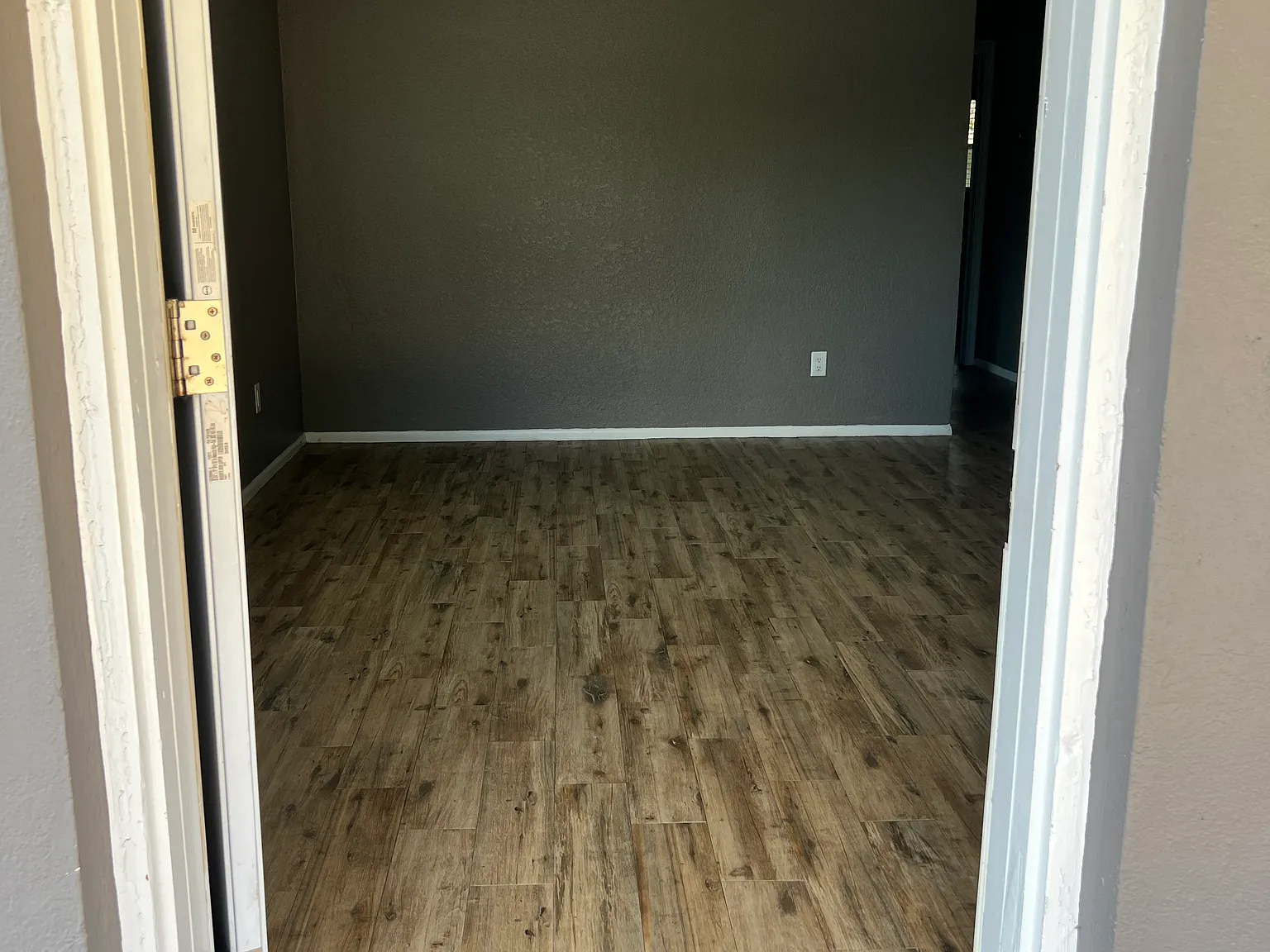 2 bed, 800 sqft, $2,000 — Photo 4