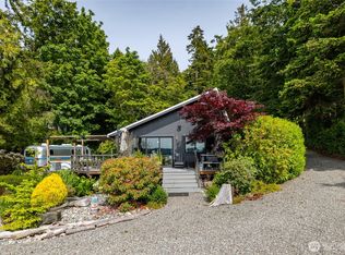 17238 Maple Ln, La Conner, WA 98257