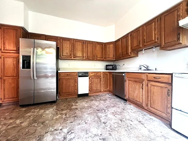 3635 Winfield Ln NW — Photo 8