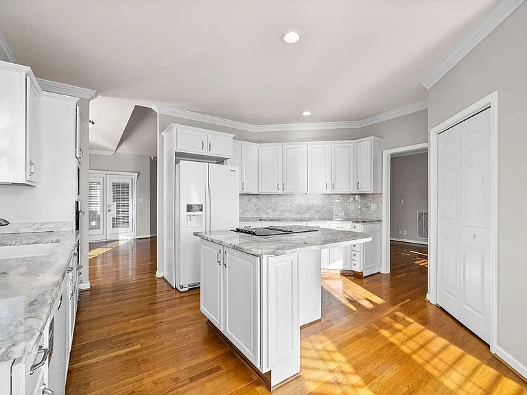 650 Appomattox Ct — Photo 15