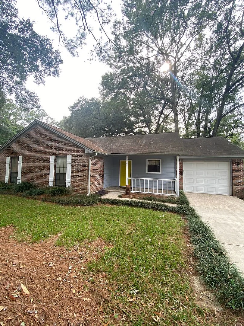 Sprawling home in NW Tallahassee — Photo 2