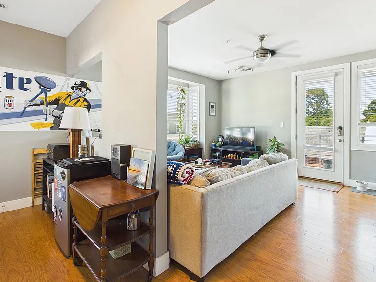 2028 W Cary St #4 — Photo 7