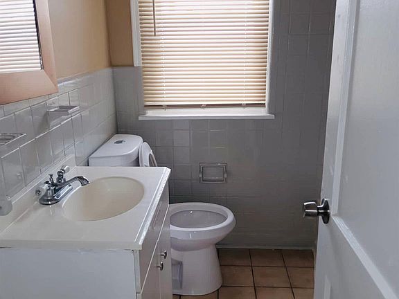 2nd image of 16069 Liberal St