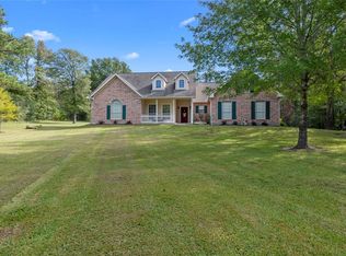 890 Memory Ln, Diboll, TX 75941