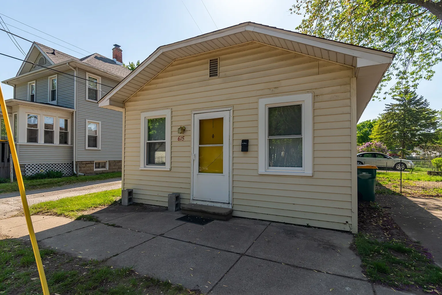 615 Hubble St photo 1