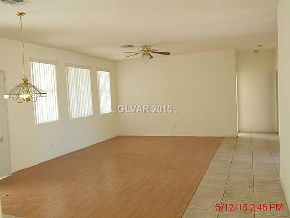 3rd image of 3132 Extravagant Ave