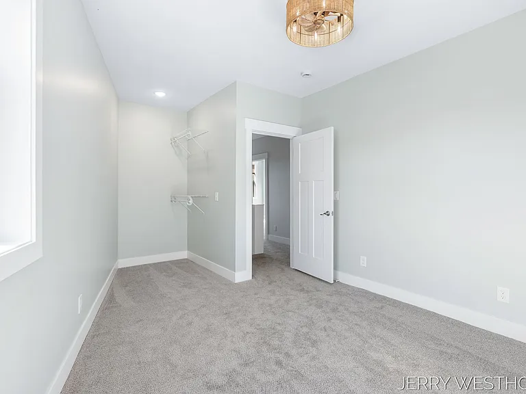 715 Butterworth St SW #4 — Photo 21