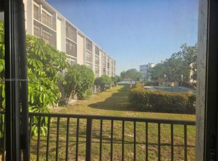 8620 N Sherman Cir APT 202, Hollywood, FL 33025