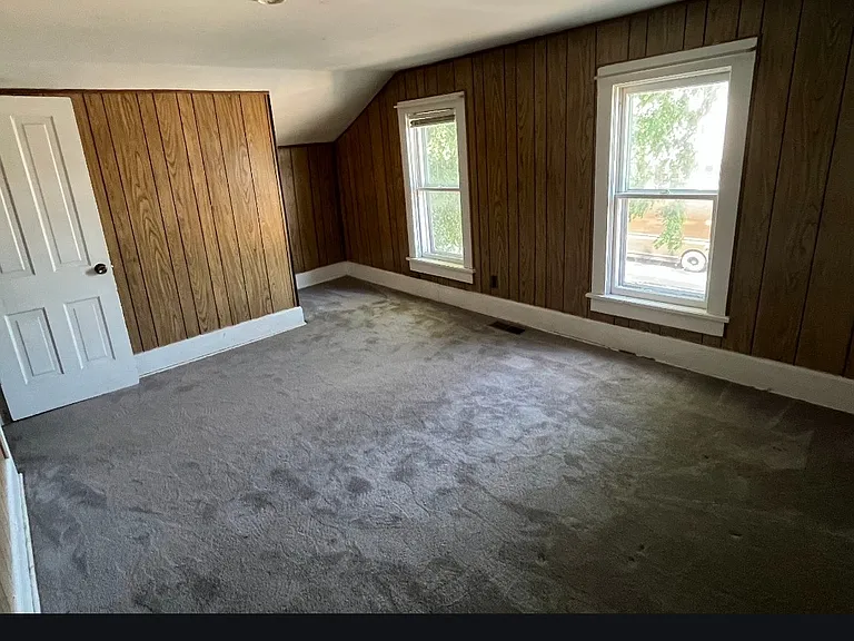 411 Court St — Photo 4