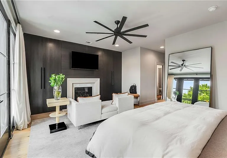 661 Auburn Ave NE #16 — Photo 30