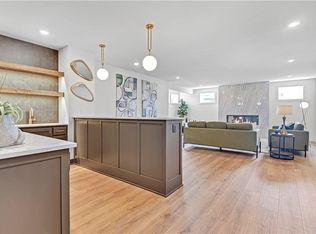 17401 Parkhill St, Overland Park, KS 66221