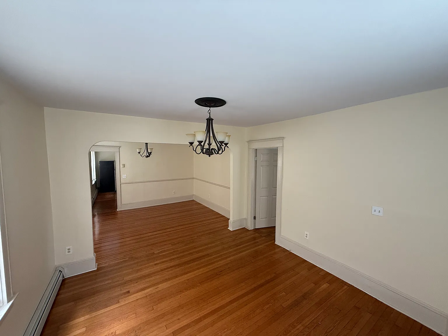 3 bed, 1000 sqft, $1,950 — Photo 3