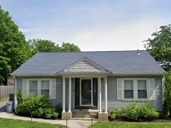 15 Mathewson St, Johnston, RI 02919