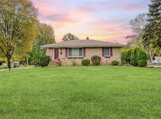 27655 Hollywood Dr, Westlake, OH 44145