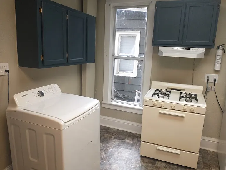 610 Gardner Ct #1 — Photo 6