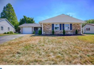 16 Gentry Ln, Willingboro, NJ 08046