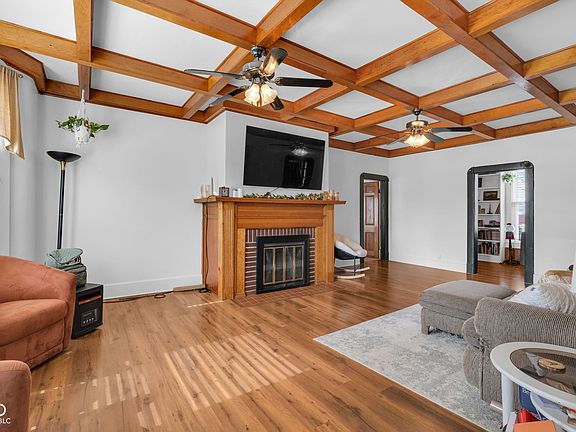 3rd image of 6331 Zionsville Rd