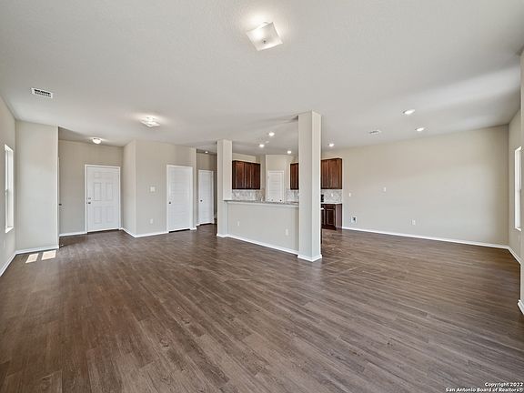 4th image of 4311 Admirals Bend