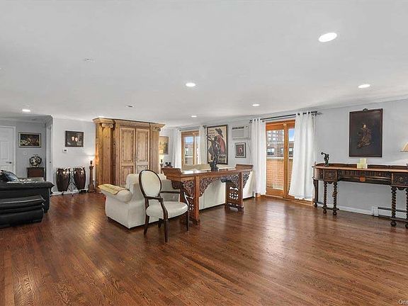 4th image of 3614 Johnson Ave #6AB