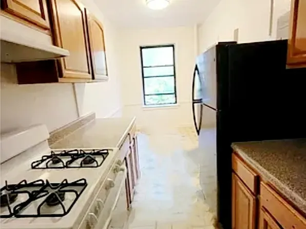 1375 Ocean Avenue image 1 of 7