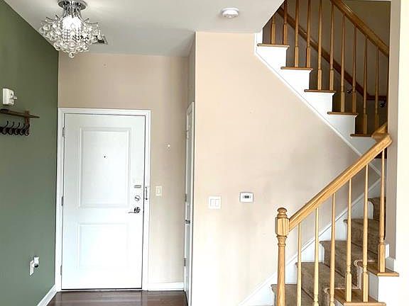 2nd image of 1201 Summit Ave