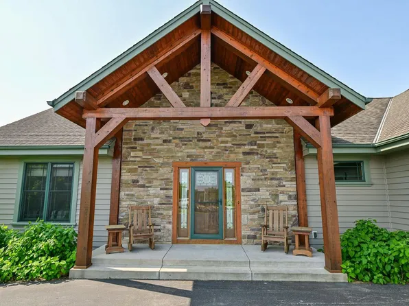 130 Arnold COURT, Dousman, WI 53118