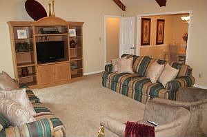 3rd image of 515 Green Hills Dr