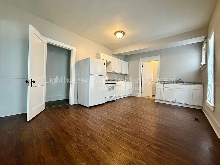 1515 Hoyt St #1 — Photo 3