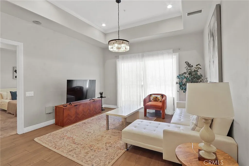 2 bed, 1230 sqft, $3,300 — Photo 4