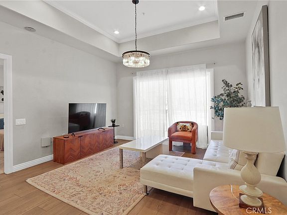 4th image of 1598 Long Beach Blvd #412