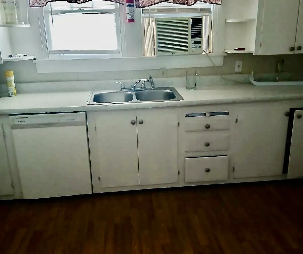 3 bed, 1.5 bath, 1200 sqft, $2,000 — Photo 3