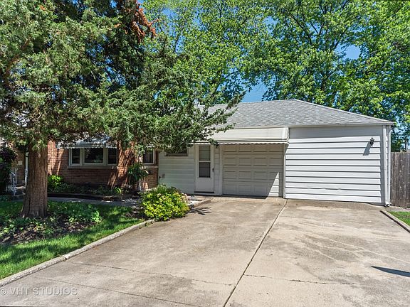 2nd image of 402 Morse Dr