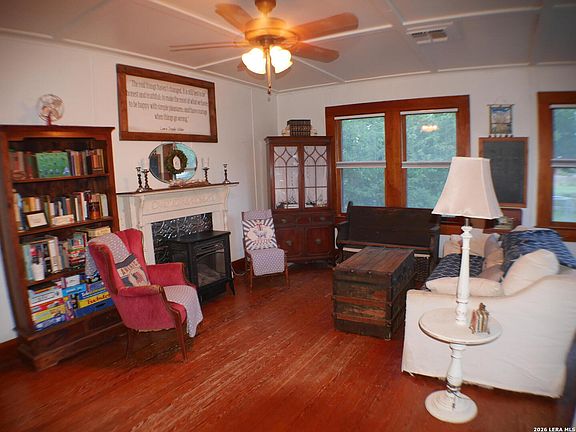 4th image of 130 Idlewilde Blvd