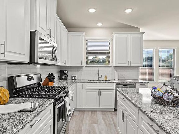 5th image of 2900 W Plano Pkwy #Id1036284p