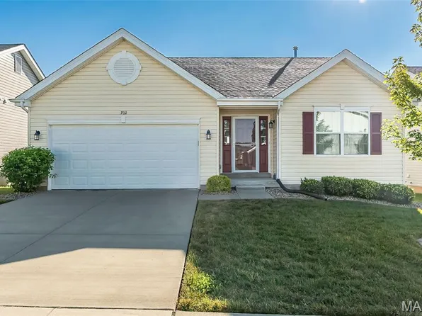 702 Saddle Ridge Rd, Wentzville, MO 63385