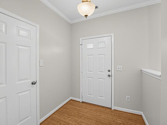 5th image of 3302 Genlee Dr