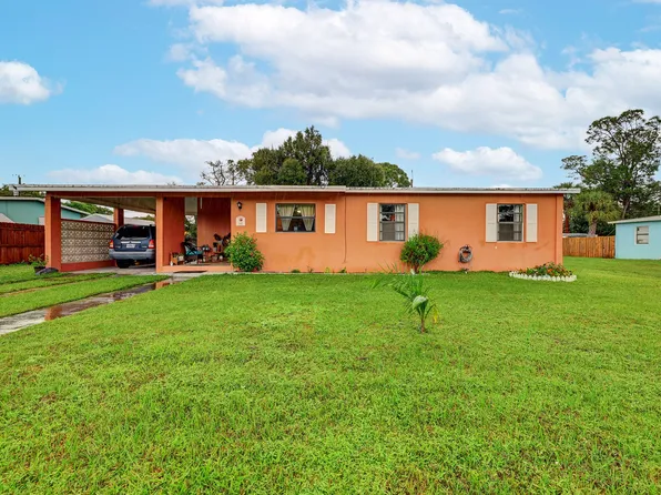 141 SE Serenata Ct, Port Saint Lucie, FL 34983