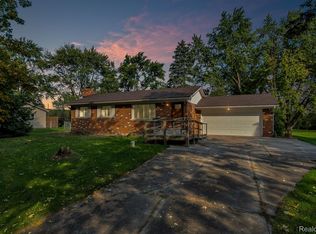 9104 Reid Rd, Swartz Creek, MI 48473