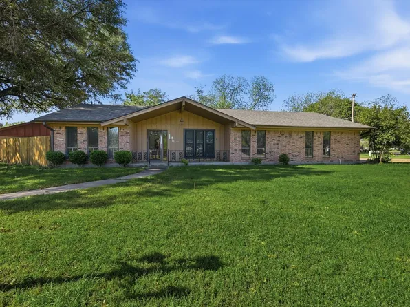 1119 W Westhill Dr, Cleburne, TX 76033