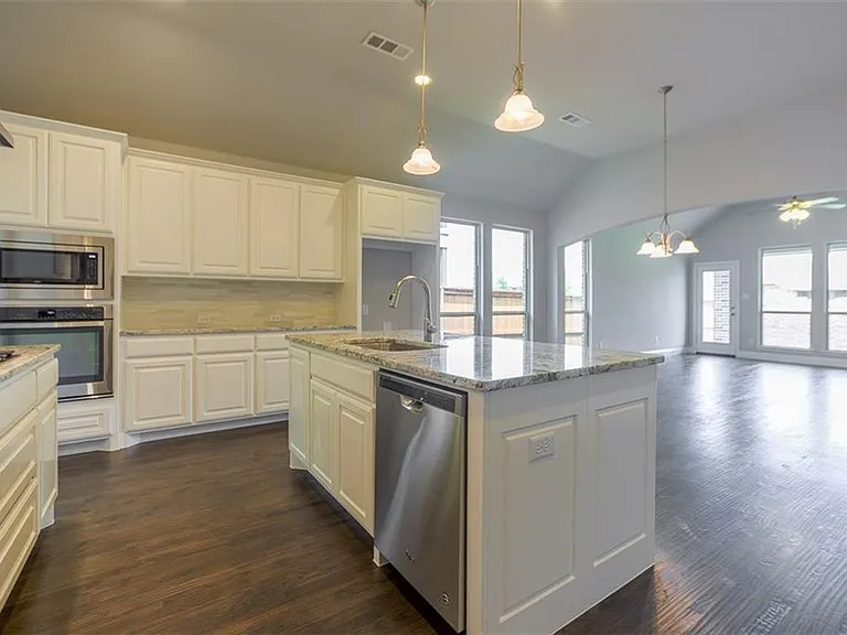 1620 Adams Pl — Photo 25