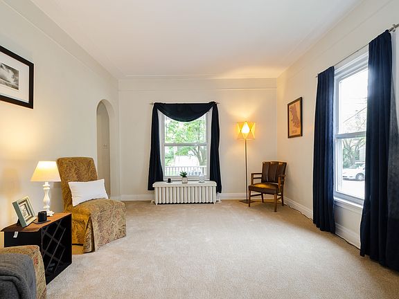 2nd image of 1142 Ashland Ave