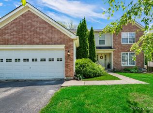 757 Creek Bend Ln, Antioch, IL 60002