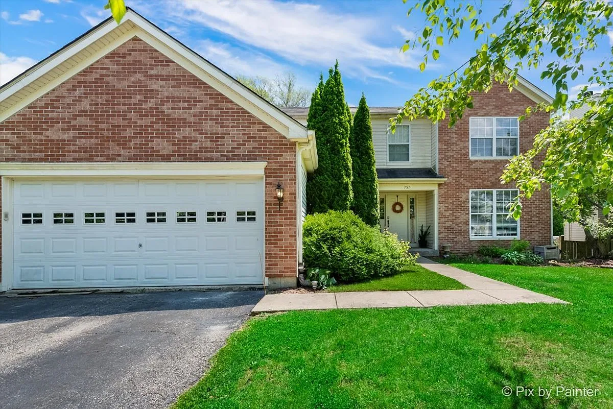 757 Creek Bend Ln photo 1