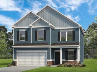 37 Chardonnay Dr, Lillington, NC 27546