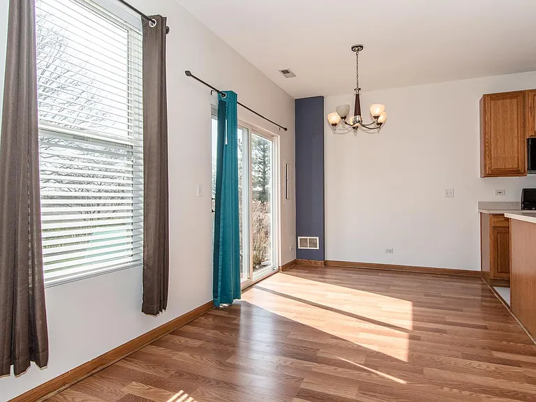 4133 Blackstone Dr — Photo 36