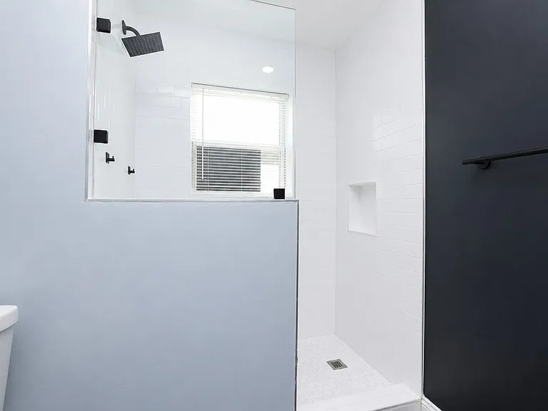 4120 Linn St #E — Photo 12